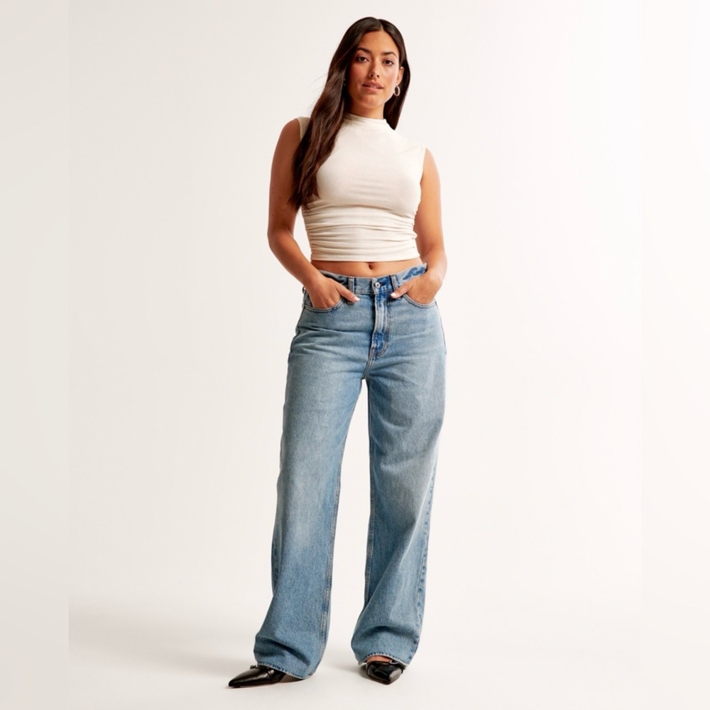 Abercrombie & Fitch mid rise zipper leg jeans